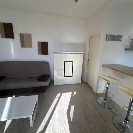 Cosy Lyon Apartman